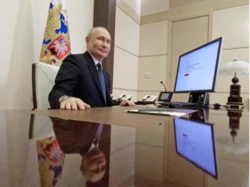Vladimir Putin yatsindiye kongera kuyobora u Burusiya, yaciye agahigo